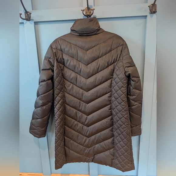 Black Puffer Jacket (Parka) - Picture 4 of 6